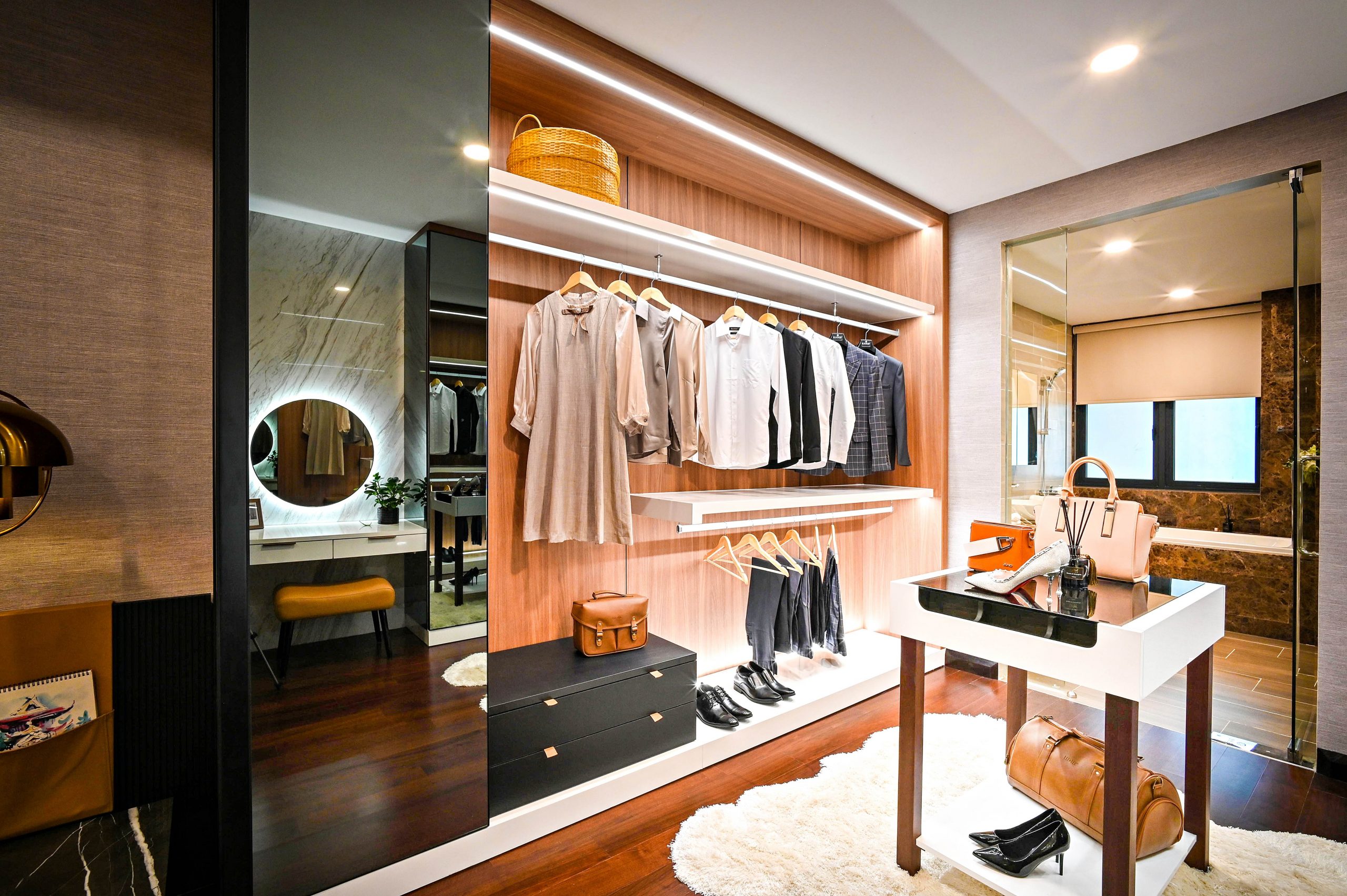 5 Things You Need to Create an Amazing Dream Closet or Glam Room